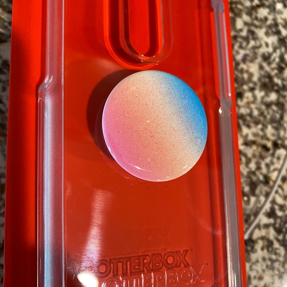 OnePlus 8 Case & Pop Socket - Otterbox - Picture 2 of 3